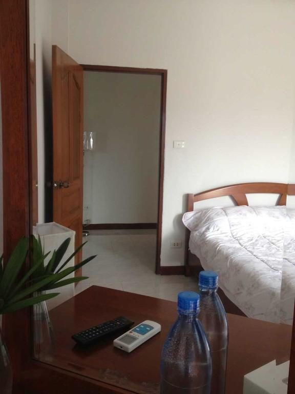 فندق Hom Baan شيانغ ماي الغرفة الصورة